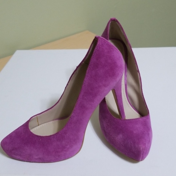 Club Moda Pink suede Heels - Picture 5 of 5